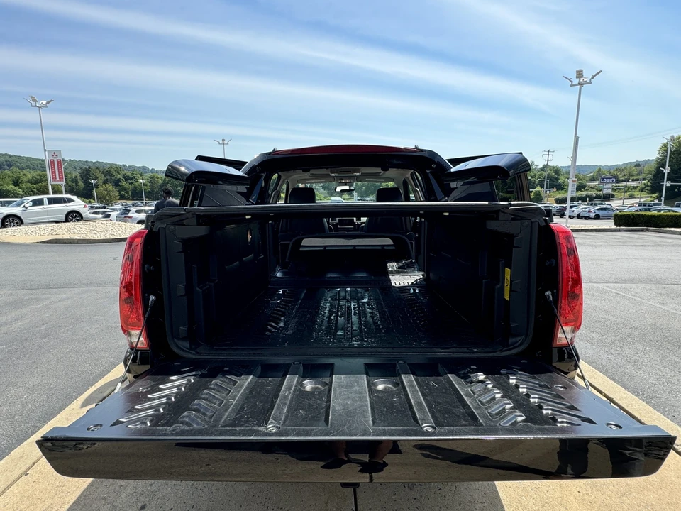 2011 Cadillac Escalade & EXT 3rd Gen - Image 29 of 31