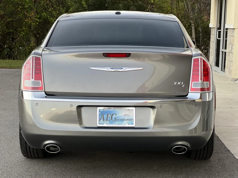 2011 Chrysler 300 (2005-2023) - Image 23 of 31