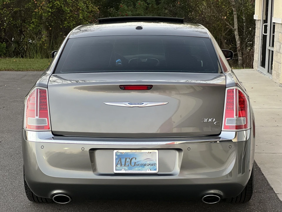 2011 Chrysler 300 (2005-2023) - Image 25 of 31