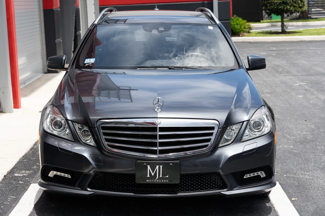 2011 Mercedes-Benz W212 E-Class - Image 2 of 31