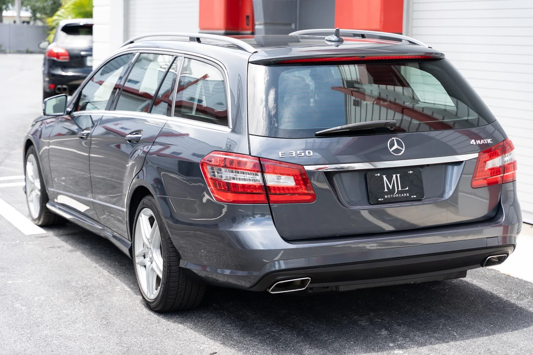 2011 Mercedes-Benz W212 E-Class - Image 11 of 31