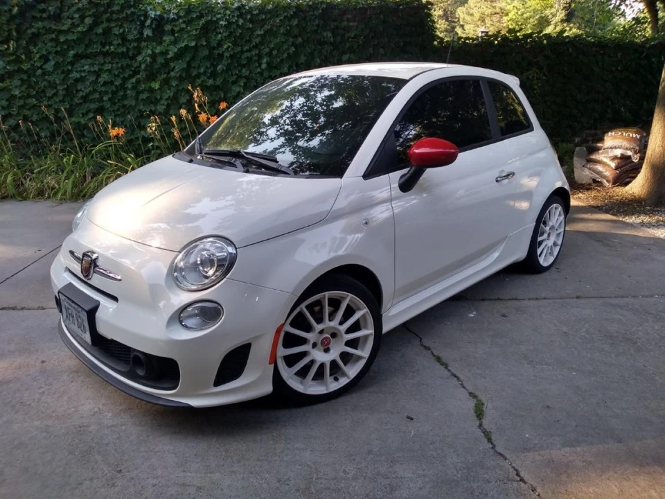 2012 Fiat Abarth 500 - Image 2 of 31