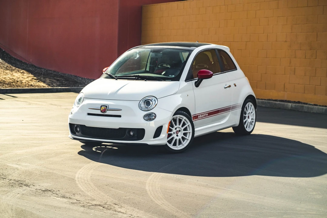 2012 Fiat Abarth 500 - Image 3 of 31
