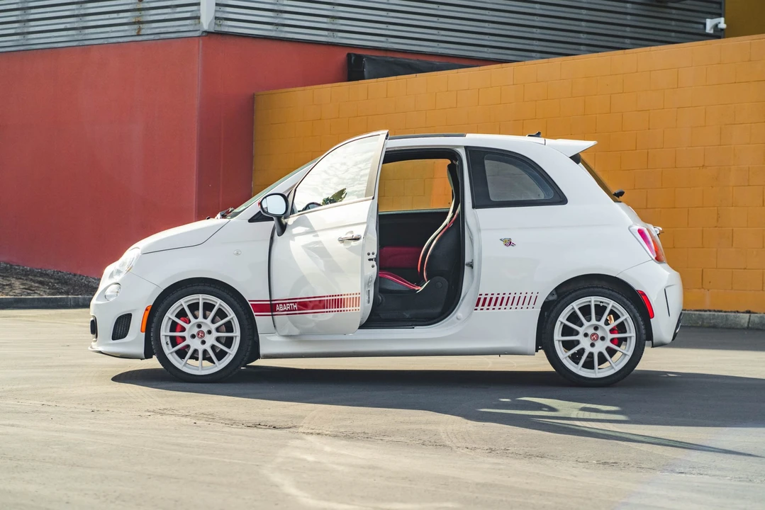 2012 Fiat Abarth 500 - Image 28 of 31