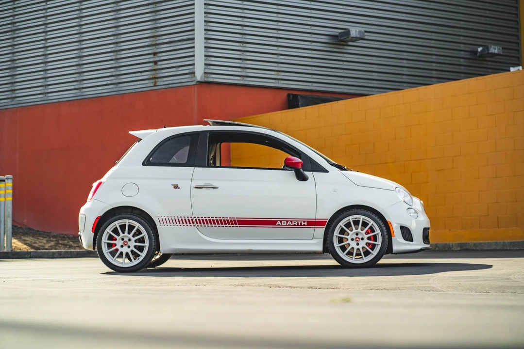 2012 Fiat Abarth 500 - Image 13 of 31