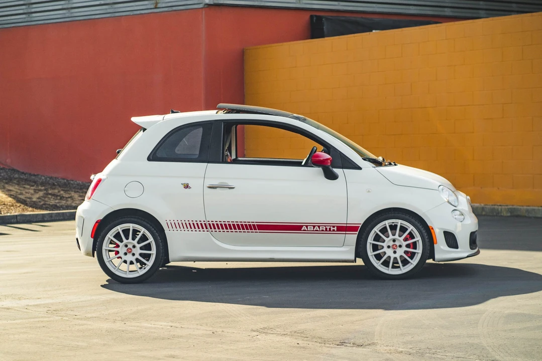 2012 Fiat Abarth 500 - Image 12 of 31