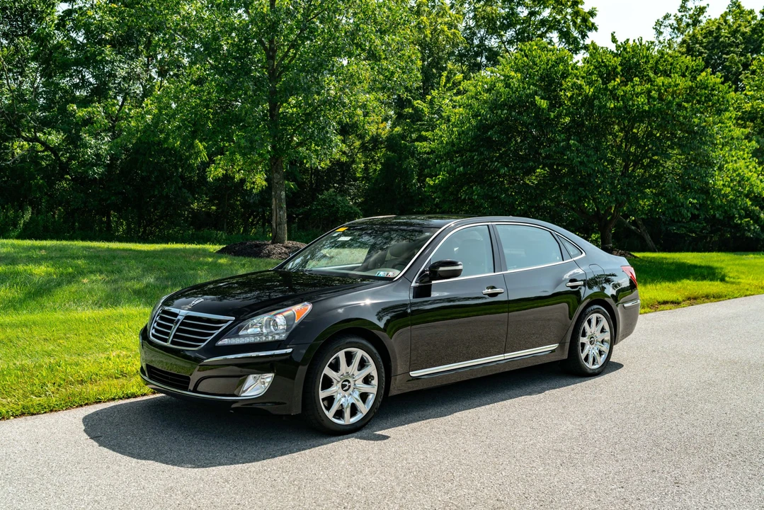 2012 Hyundai Equus - Image 2 of 31