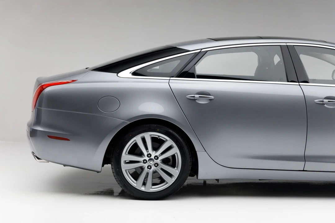 2012 Jaguar X351 XJ - Image 14 of 31