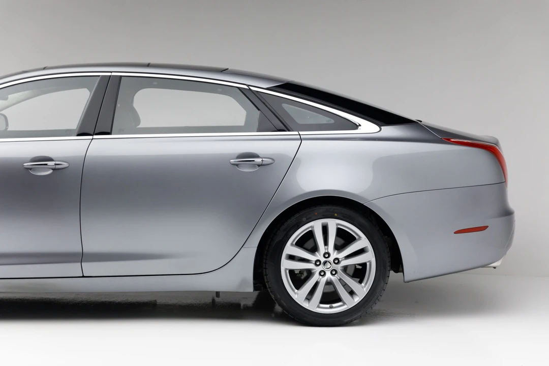 2012 Jaguar X351 XJ - Image 13 of 31