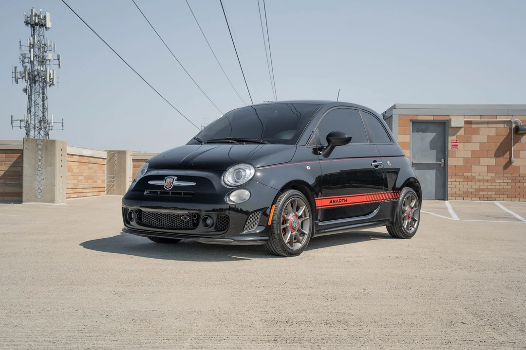 2013 Fiat Abarth 500 - Image 2 of 31