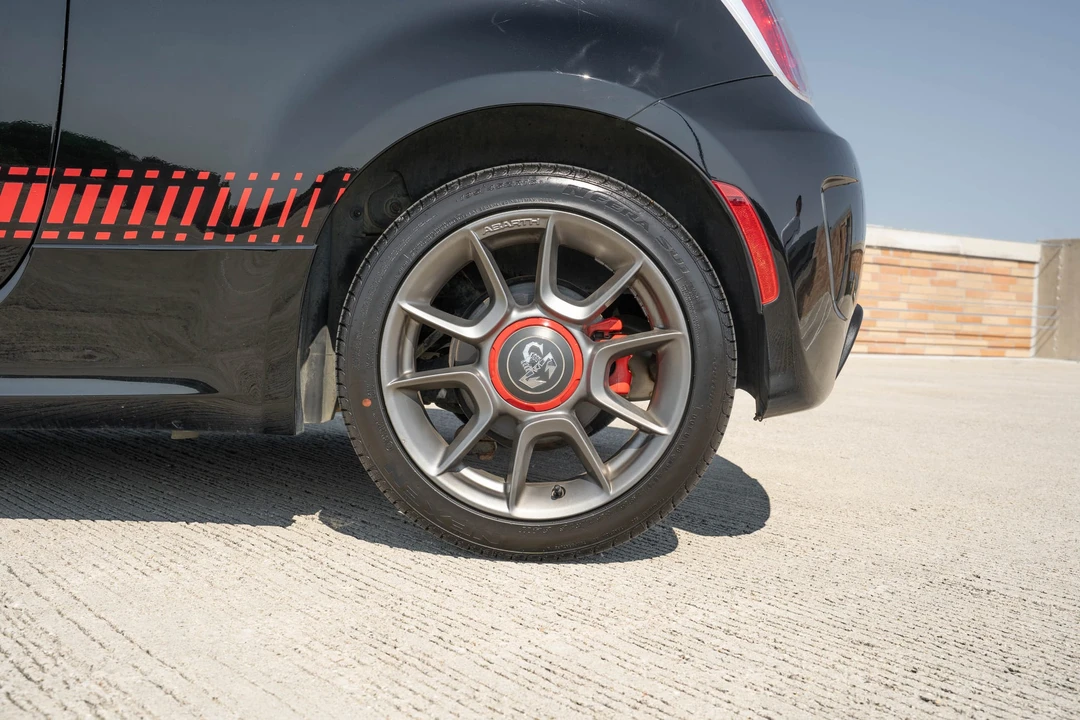 2013 Fiat Abarth 500 - Image 28 of 31