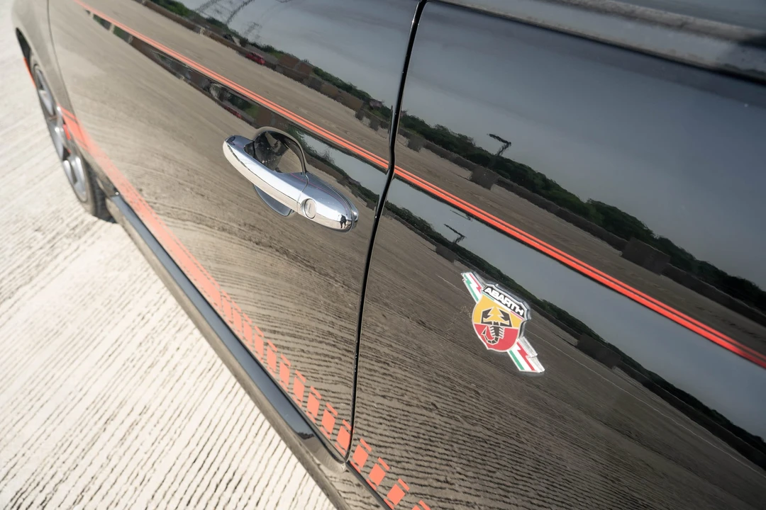 2013 Fiat Abarth 500 - Image 16 of 31