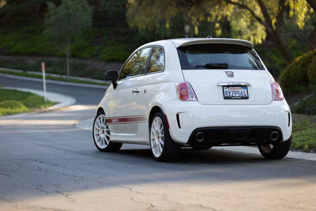 2013 Fiat Abarth 500 - Image 7 of 31