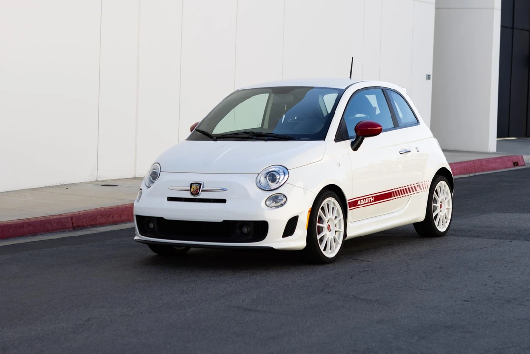 2013 Fiat Abarth 500 - Image 14 of 31