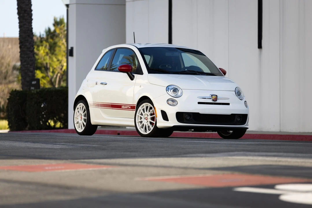 2013 Fiat Abarth 500 - Image 26 of 31