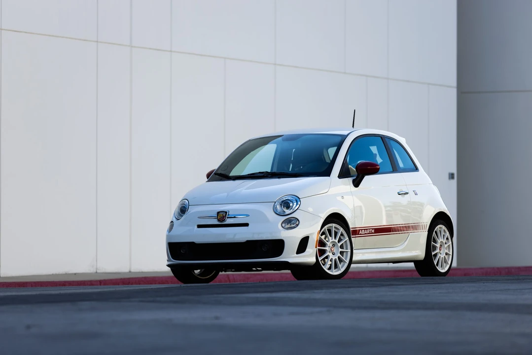 2013 Fiat Abarth 500 - Image 16 of 31