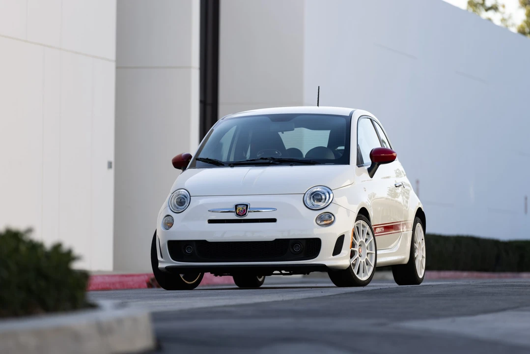 2013 Fiat Abarth 500 - Image 12 of 31