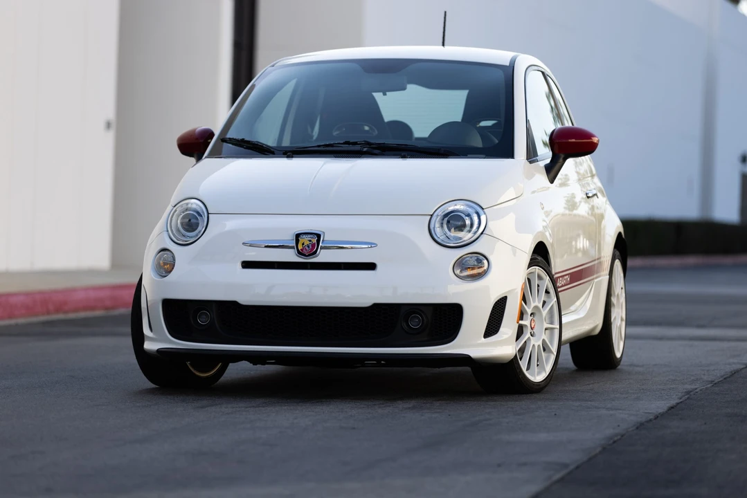 2013 Fiat Abarth 500 - Image 11 of 31