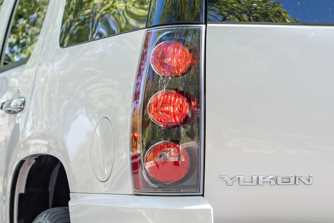 2013 GMC Yukon 3rd Gen - Image 13 of 31