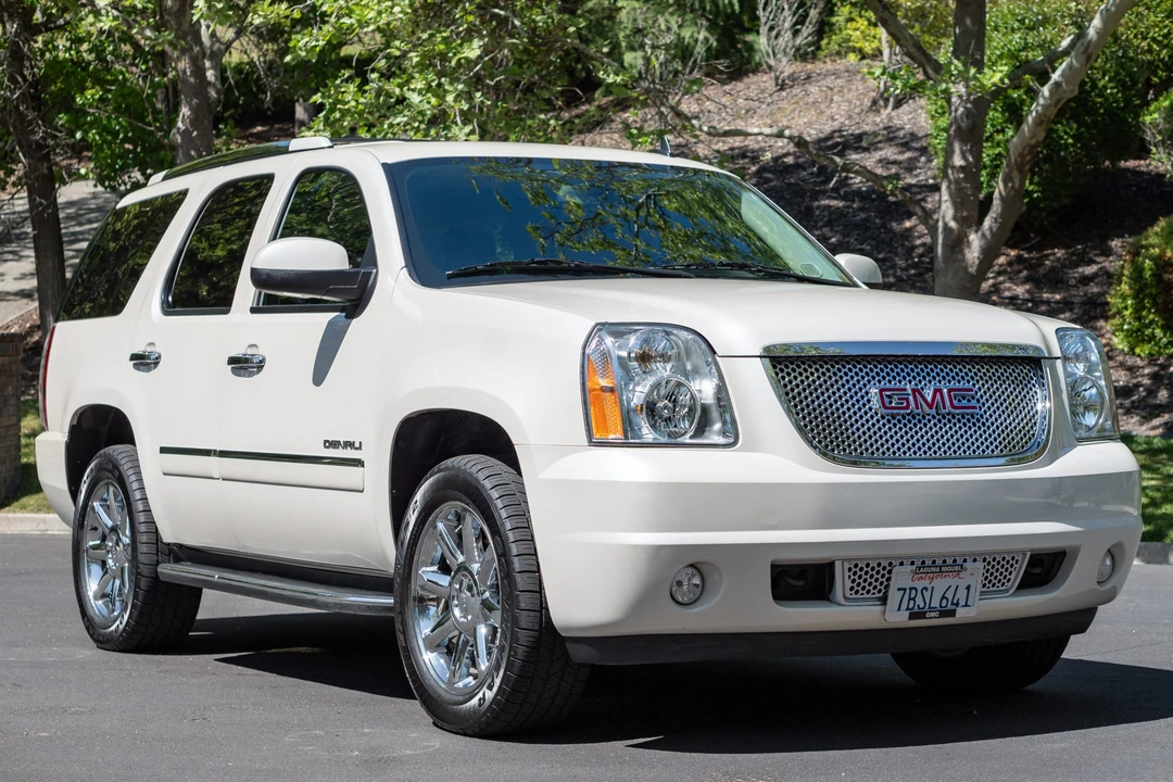 2013 GMC Yukon 3rd Gen - Image 3 of 31