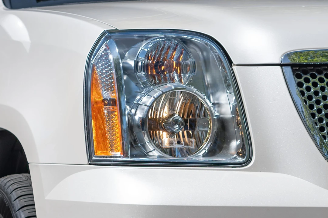 2013 GMC Yukon 3rd Gen - Image 11 of 31