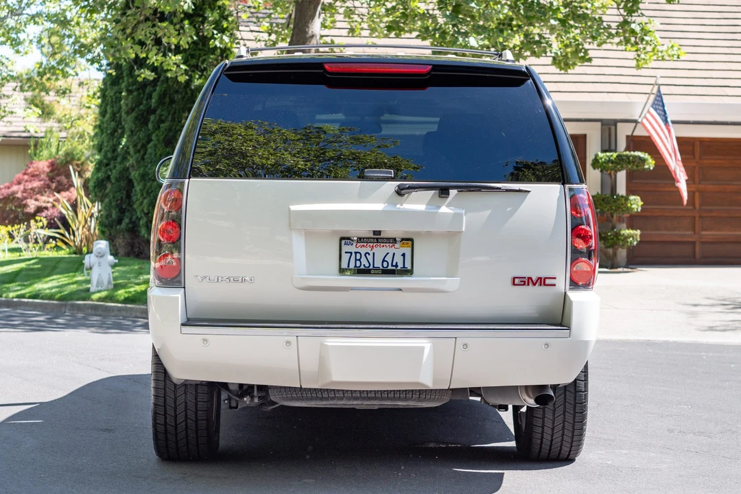 2013 GMC Yukon 3rd Gen - Image 6 of 31