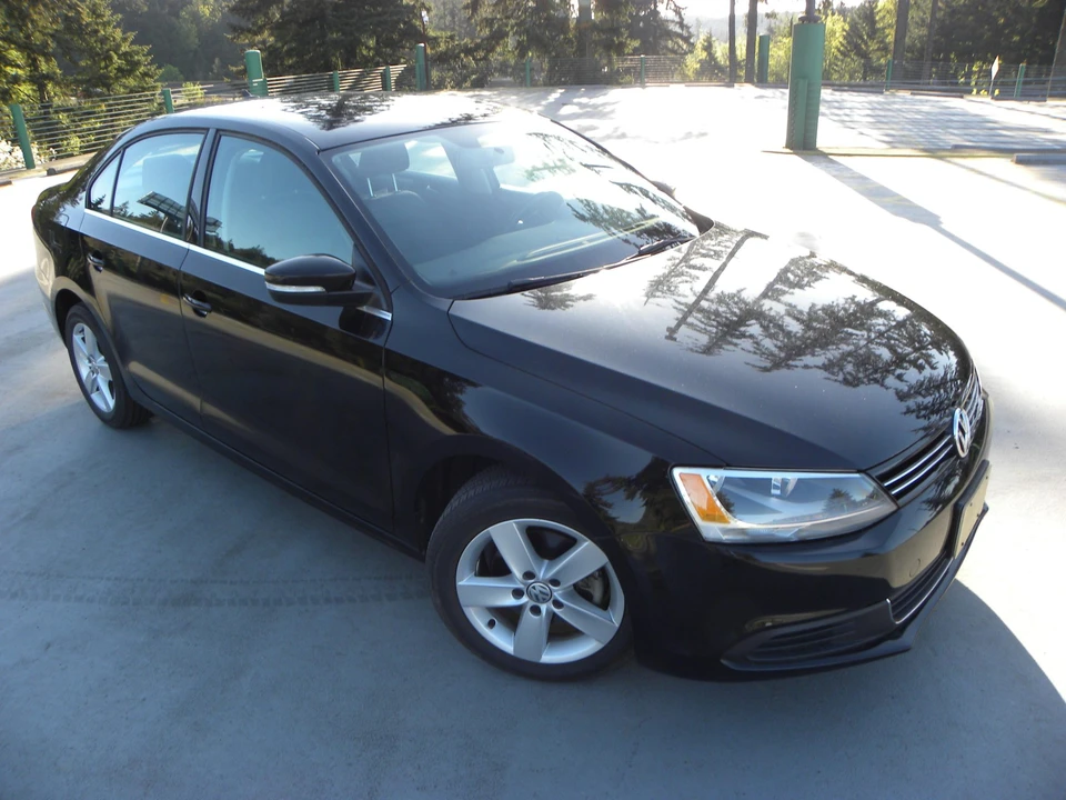 2013 Volkswagen A6 Jetta - Image 7 of 31