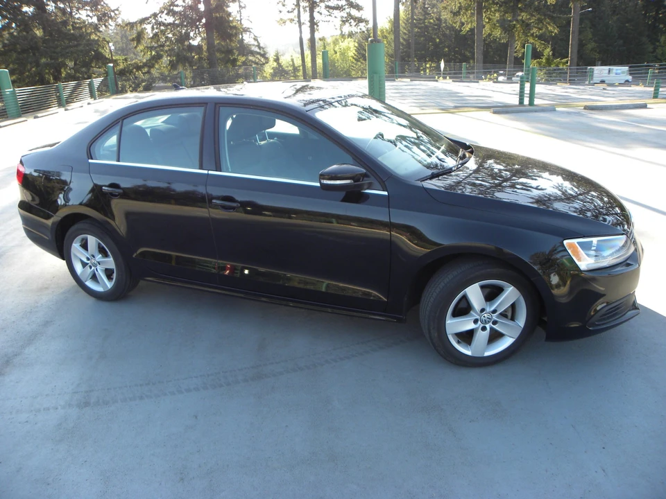 2013 Volkswagen A6 Jetta - Image 9 of 31