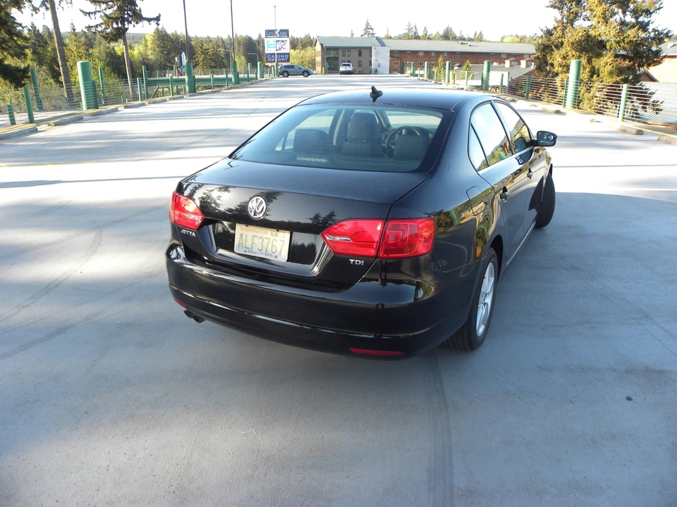 2013 Volkswagen A6 Jetta - Image 17 of 31
