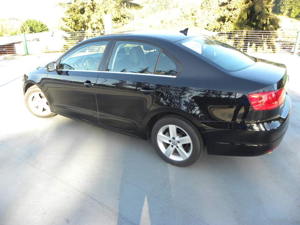 2013 Volkswagen A6 Jetta - Image 24 of 31