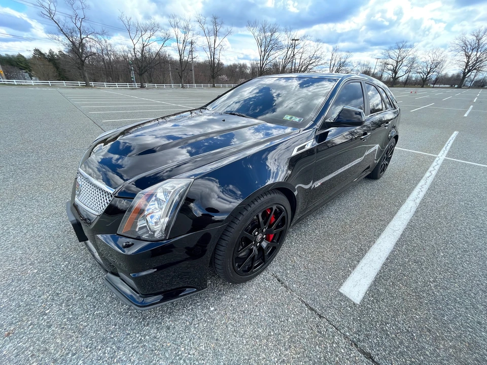 2014 Cadillac CTS-V 2nd Gen - Image 2 of 31
