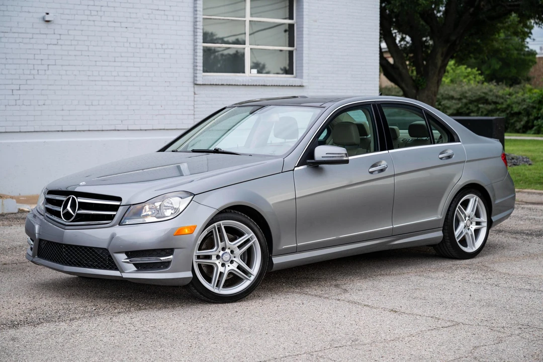 2014 Mercedes-Benz W204 C-Class - Image 2 of 31