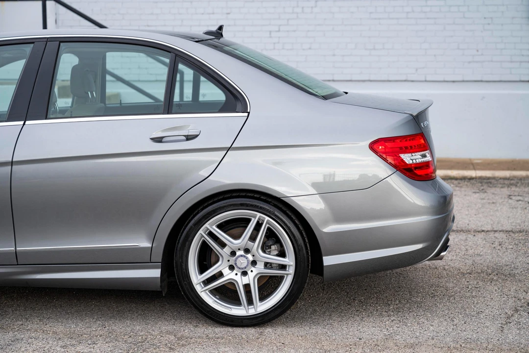 2014 Mercedes-Benz W204 C-Class - Image 22 of 31