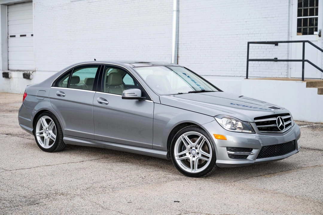 2014 Mercedes-Benz W204 C-Class - Image 10 of 31