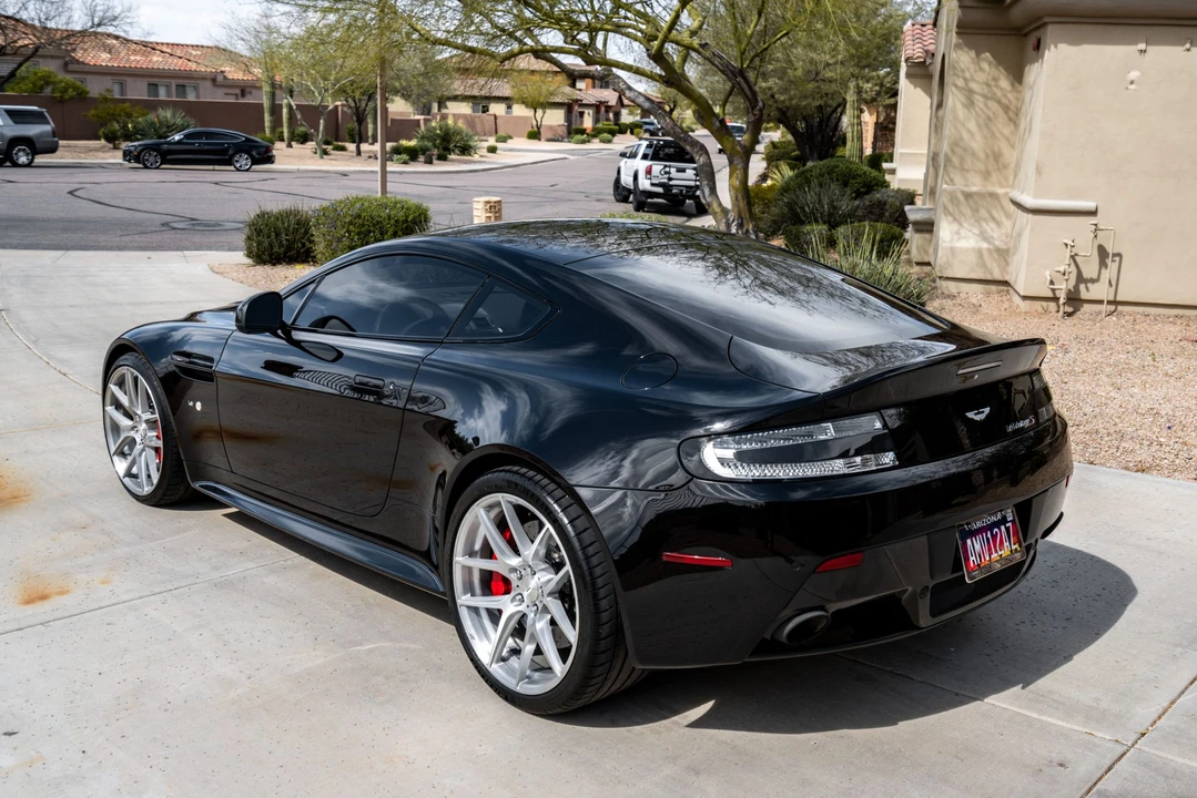 2015 Aston Martin V12 Vantage (2010-2018) - Image 8 of 31