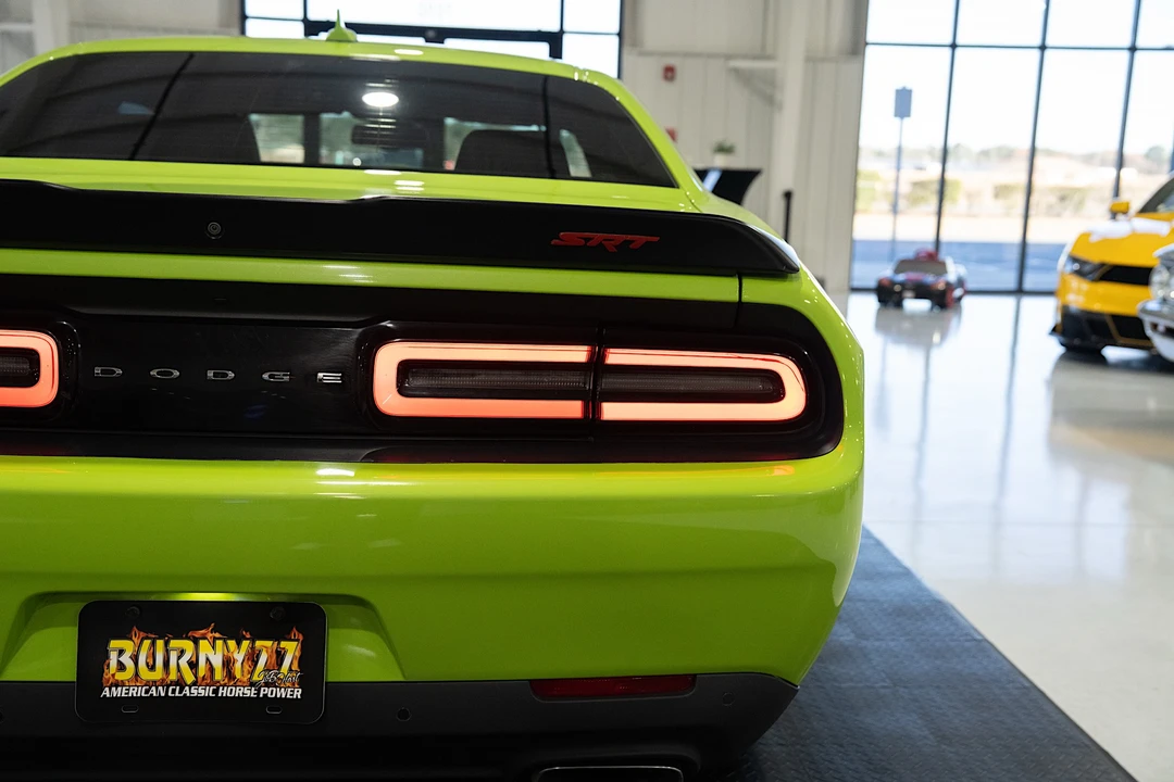 2015 Dodge Challenger SRT8 & 392 3rd Gen - Image 27 of 31