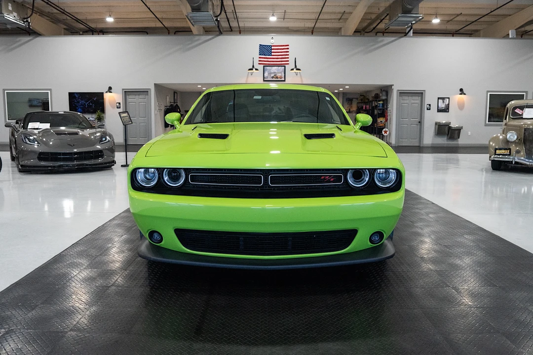 2015 Dodge Challenger SRT8 & 392 3rd Gen - Image 10 of 31