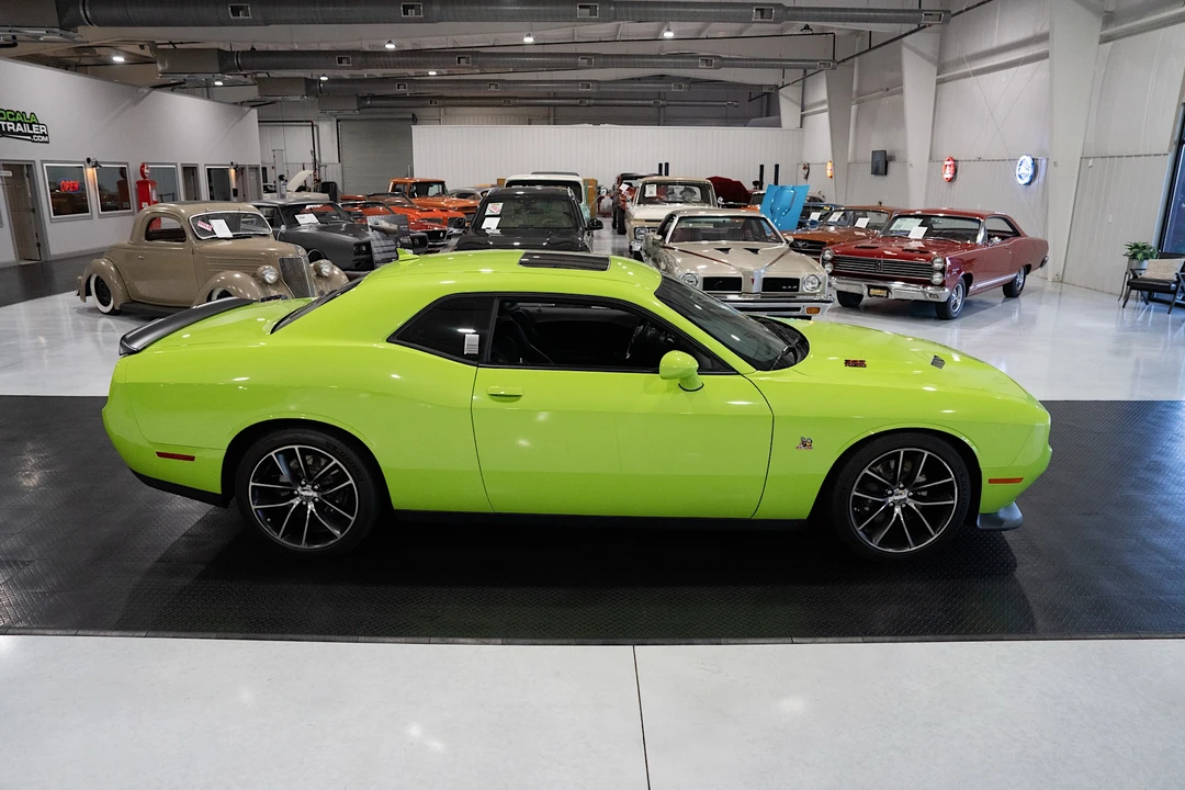2015 Dodge Challenger SRT8 & 392 3rd Gen - Image 9 of 31