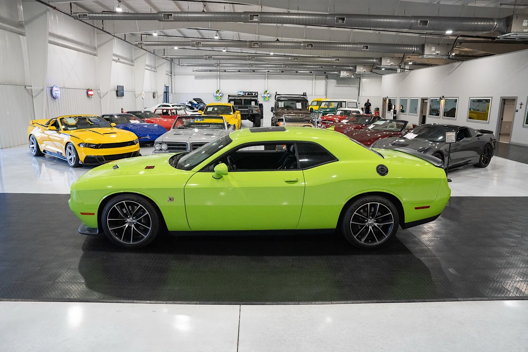 2015 Dodge Challenger SRT8 & 392 3rd Gen - Image 5 of 31
