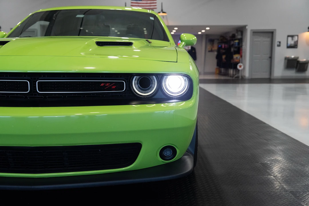 2015 Dodge Challenger SRT8 & 392 3rd Gen - Image 21 of 31