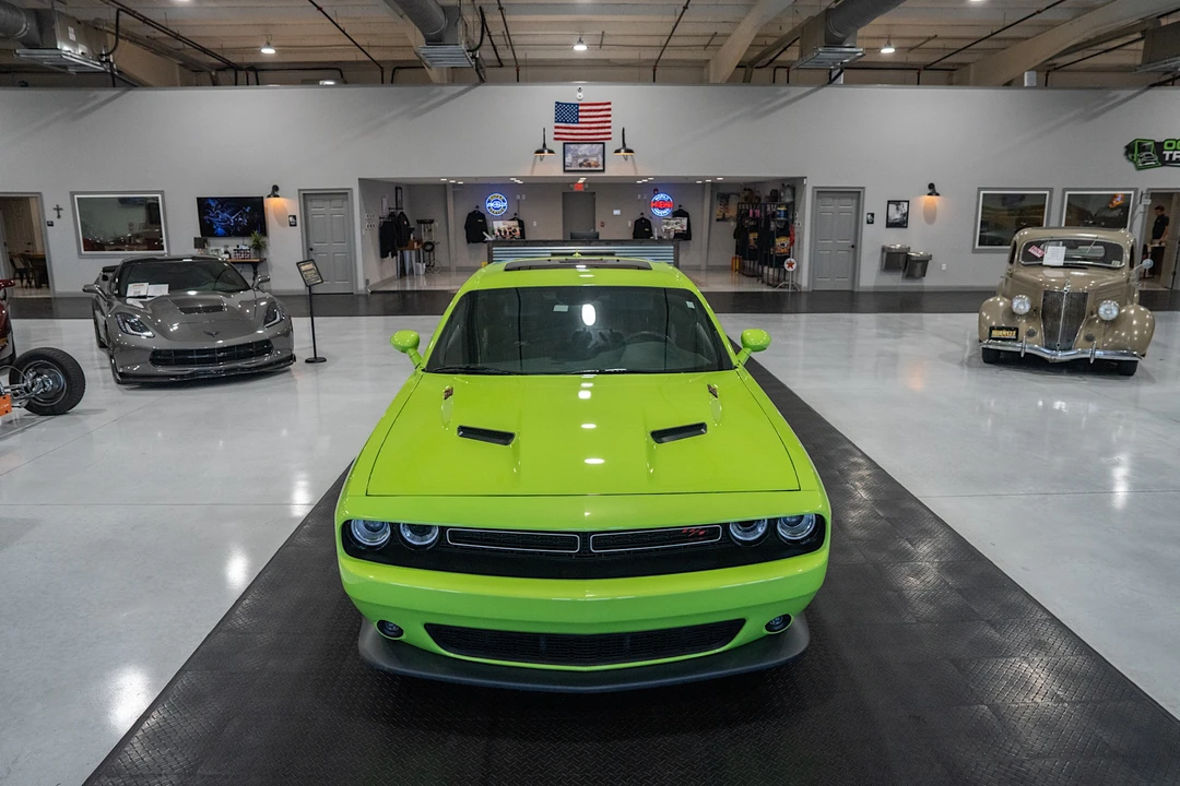 2015 Dodge Challenger SRT8 & 392 3rd Gen - Image 6 of 31