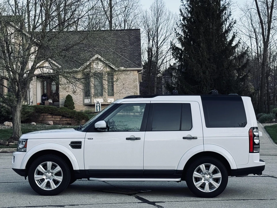 2015 Land Rover Discovery 4th Gen - Image 9 of 31