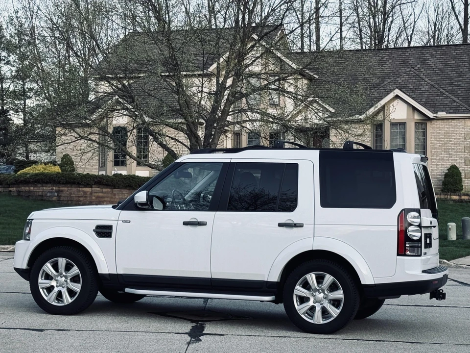 2015 Land Rover Discovery 4th Gen - Image 10 of 31