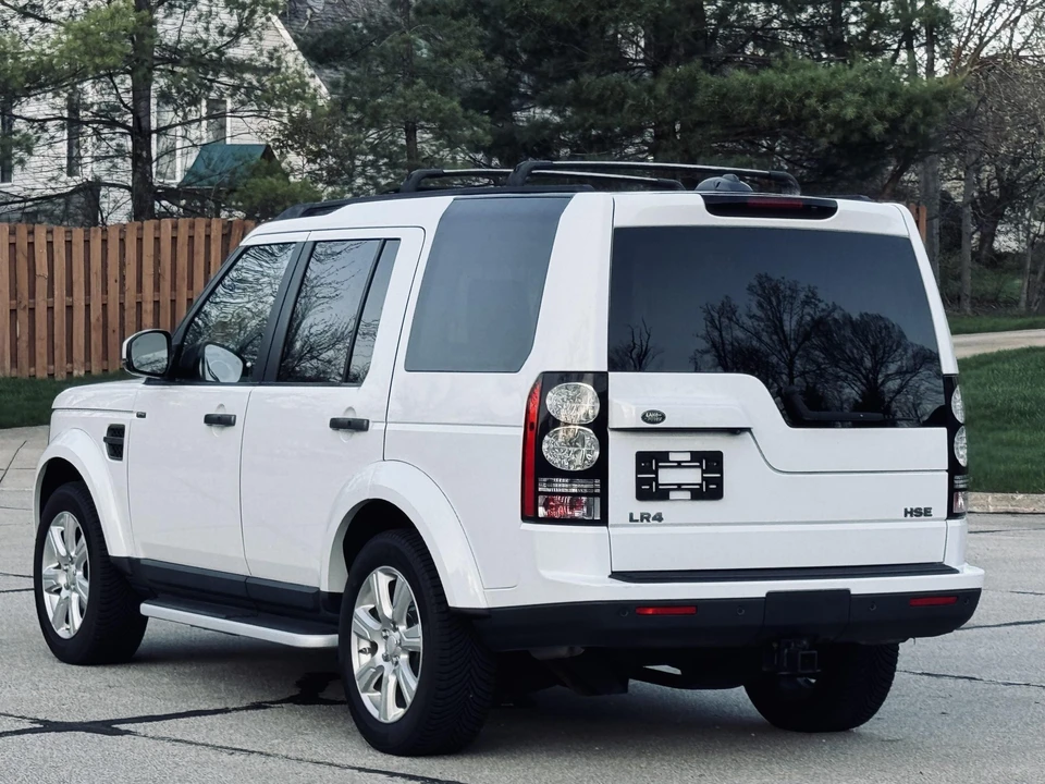 2015 Land Rover Discovery 4th Gen - Image 13 of 31