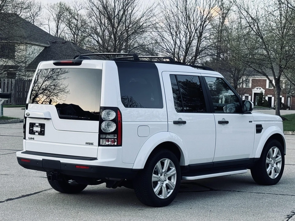 2015 Land Rover Discovery 4th Gen - Image 19 of 31