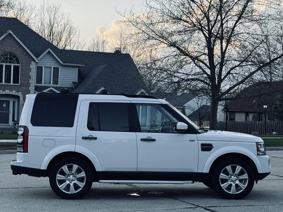 2015 Land Rover Discovery 4th Gen - Image 23 of 31