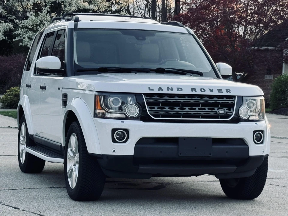2015 Land Rover Discovery 4th Gen - Image 28 of 31
