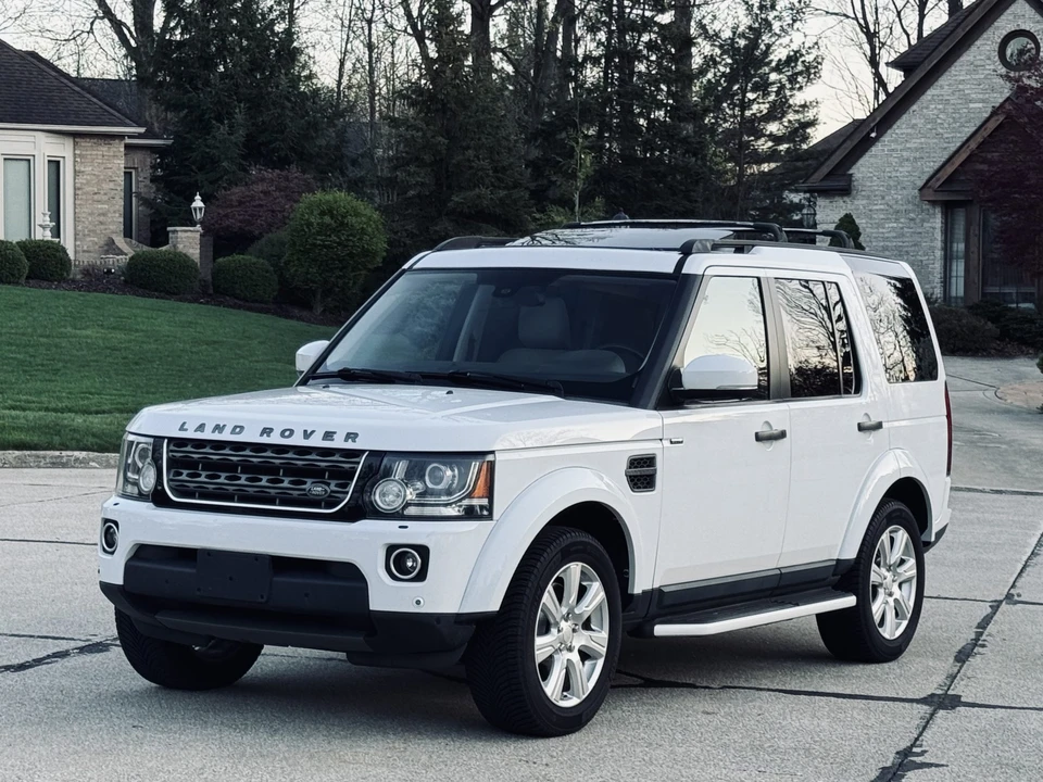 2015 Land Rover Discovery 4th Gen - Image 4 of 31
