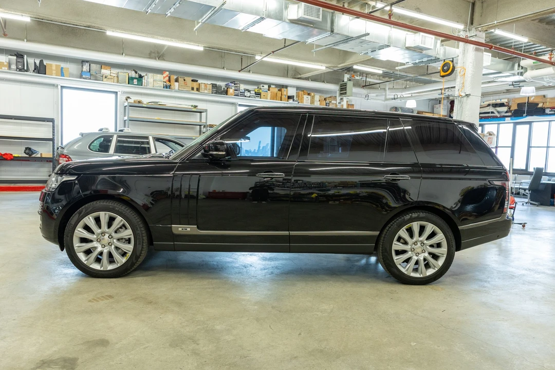 2015 Land Rover Range Rover L405 - Image 10 of 31
