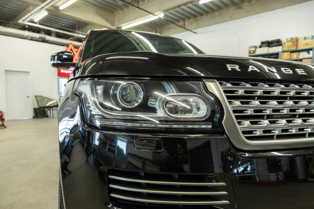 2015 Land Rover Range Rover L405 - Image 12 of 31